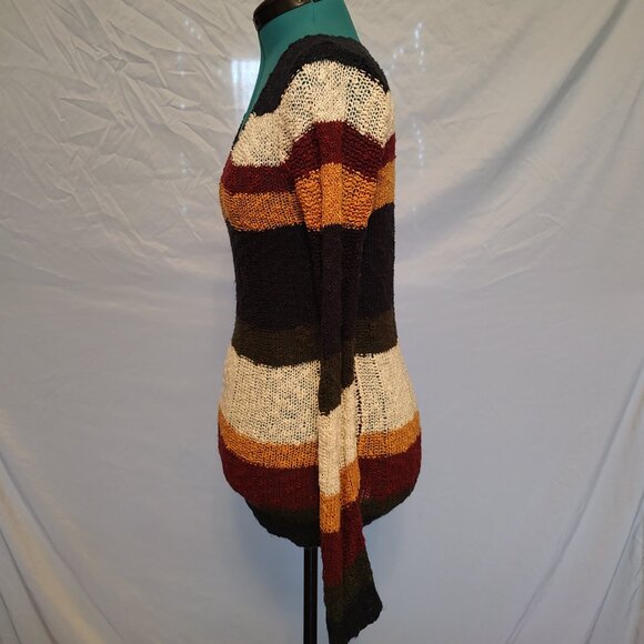 Sweater - Skies are Blue - Picture 5 of 5